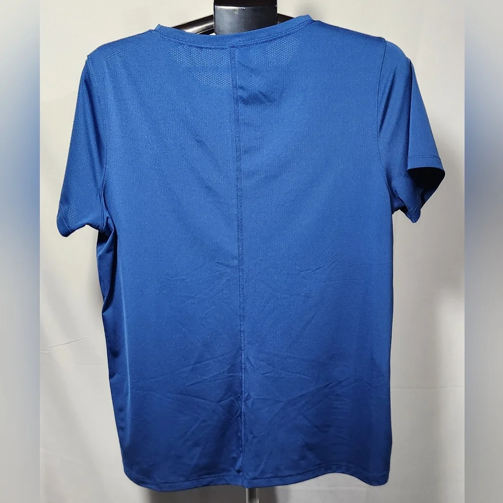 🌸 3/$25 🌸 Under Armour Blue Short Sleeve Athletic Tee-Size XL - Picture 2 of 10